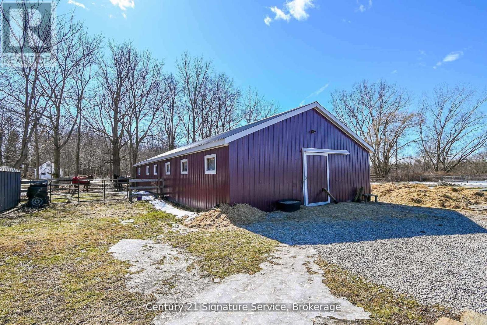 Photo 17 of 752 Empire Road, Port Colborne ON