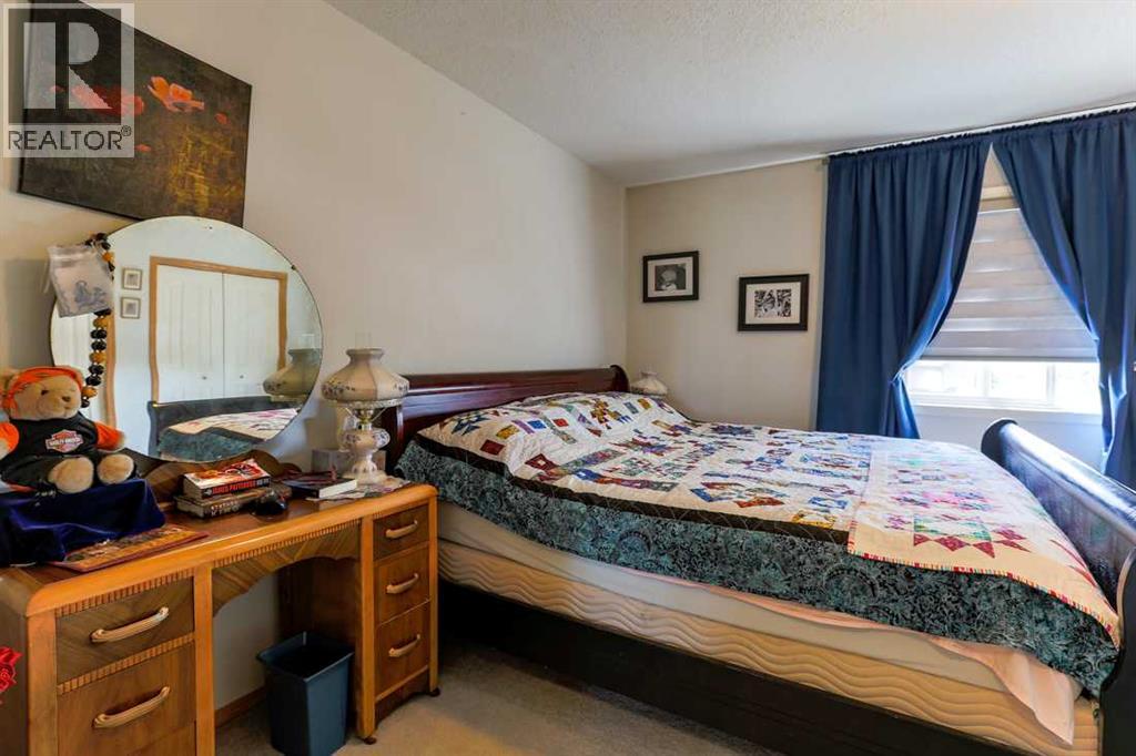 Photo 13 of 246 Cramond Court Se, Calgary AB