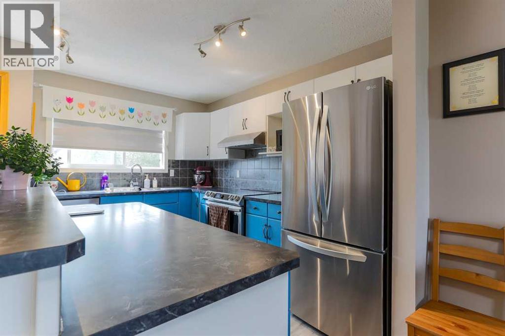 Photo 8 of 246 Cramond Court Se, Calgary AB