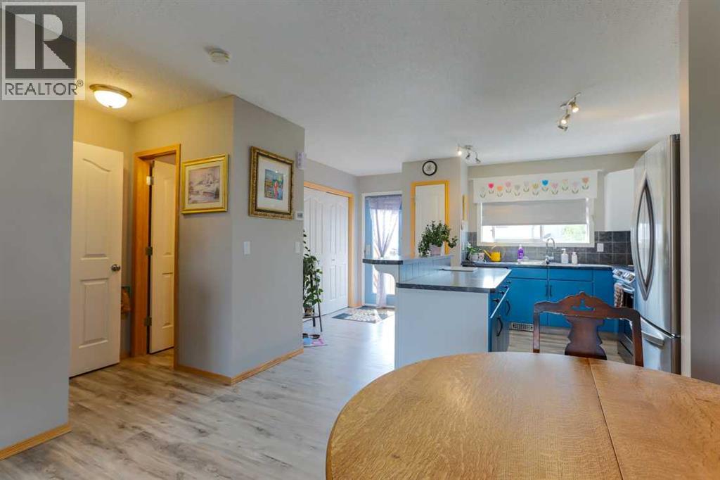 Photo 9 of 246 Cramond Court Se, Calgary AB