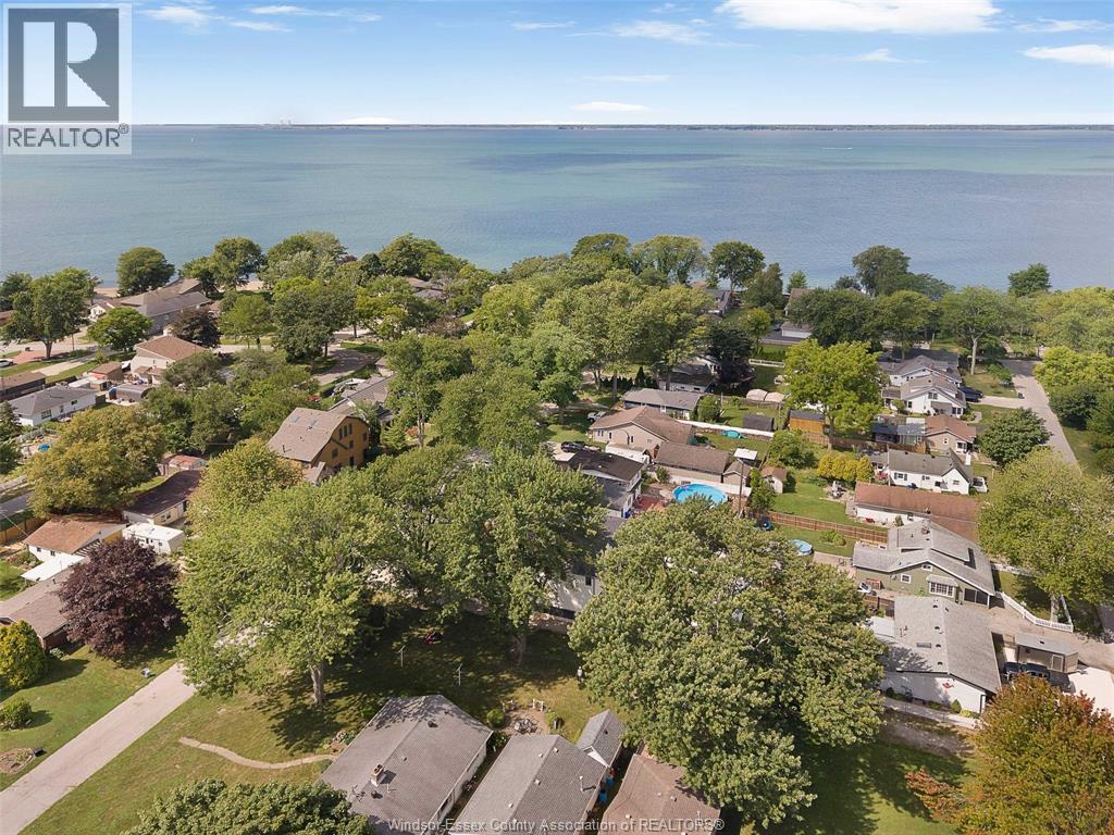 Photo 49 of 72 Scott Drive, Amherstburg ON