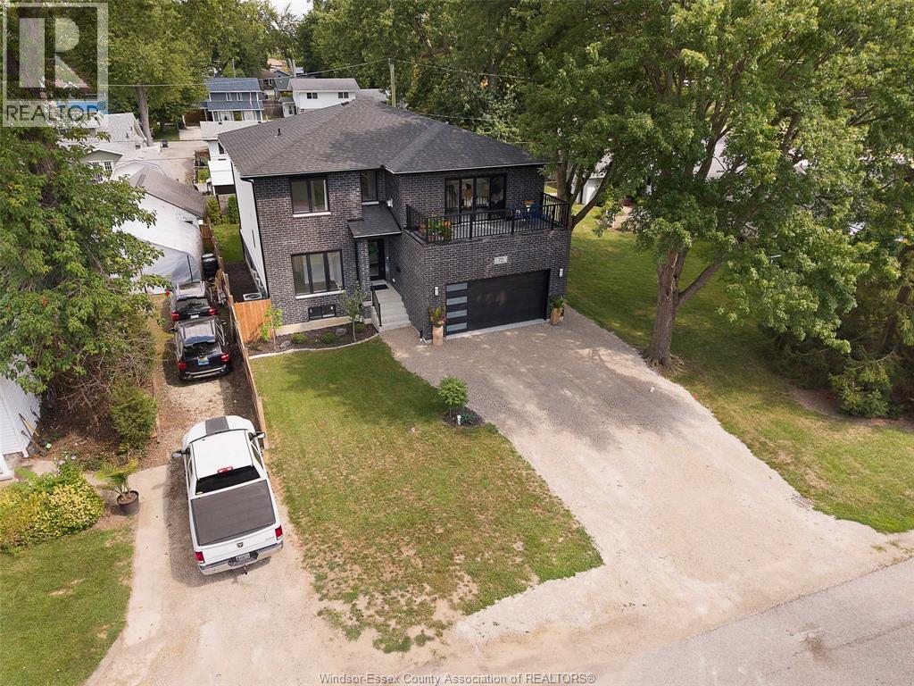 Photo 48 of 72 Scott Drive, Amherstburg ON
