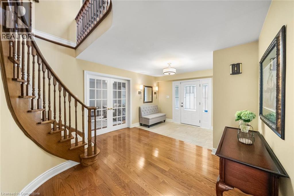 Photo 5 of 2262 Constance Drive, Oakville ON
