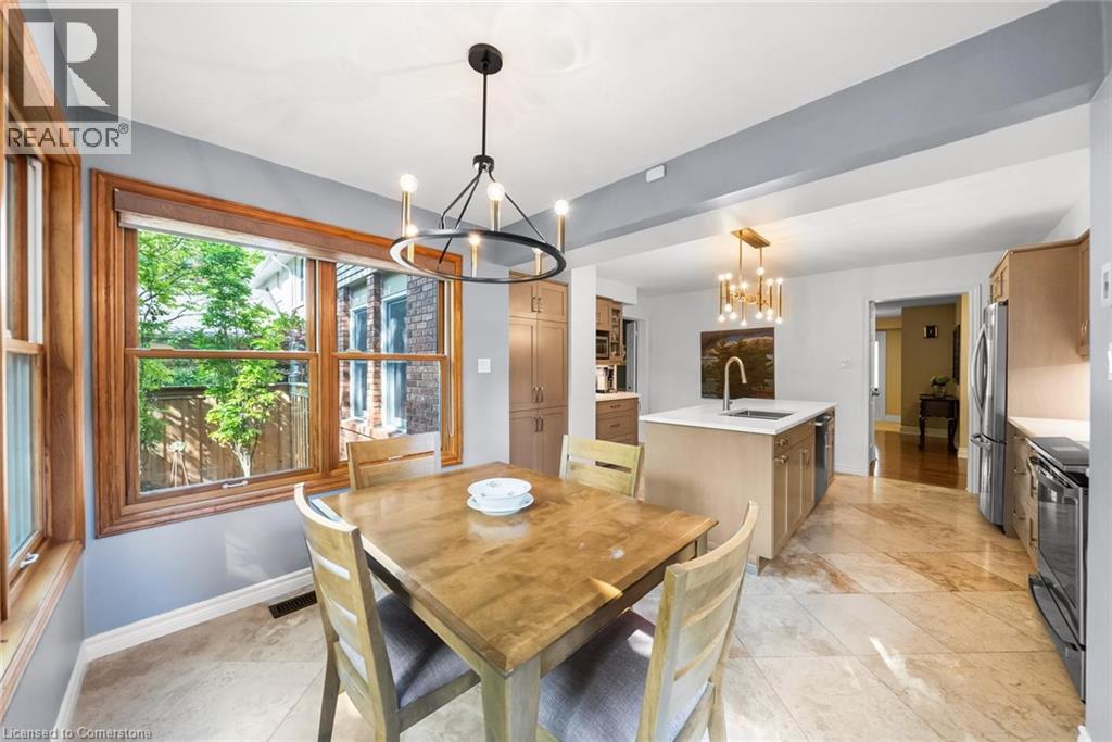 Photo 17 of 2262 Constance Drive, Oakville ON