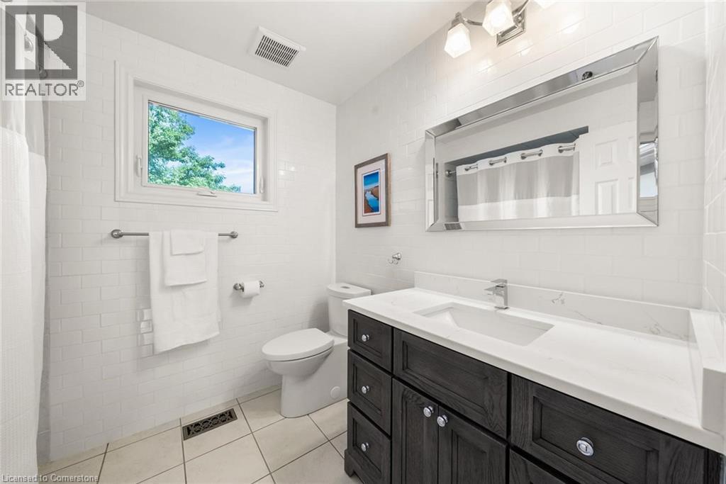 Photo 34 of 2262 Constance Drive, Oakville ON