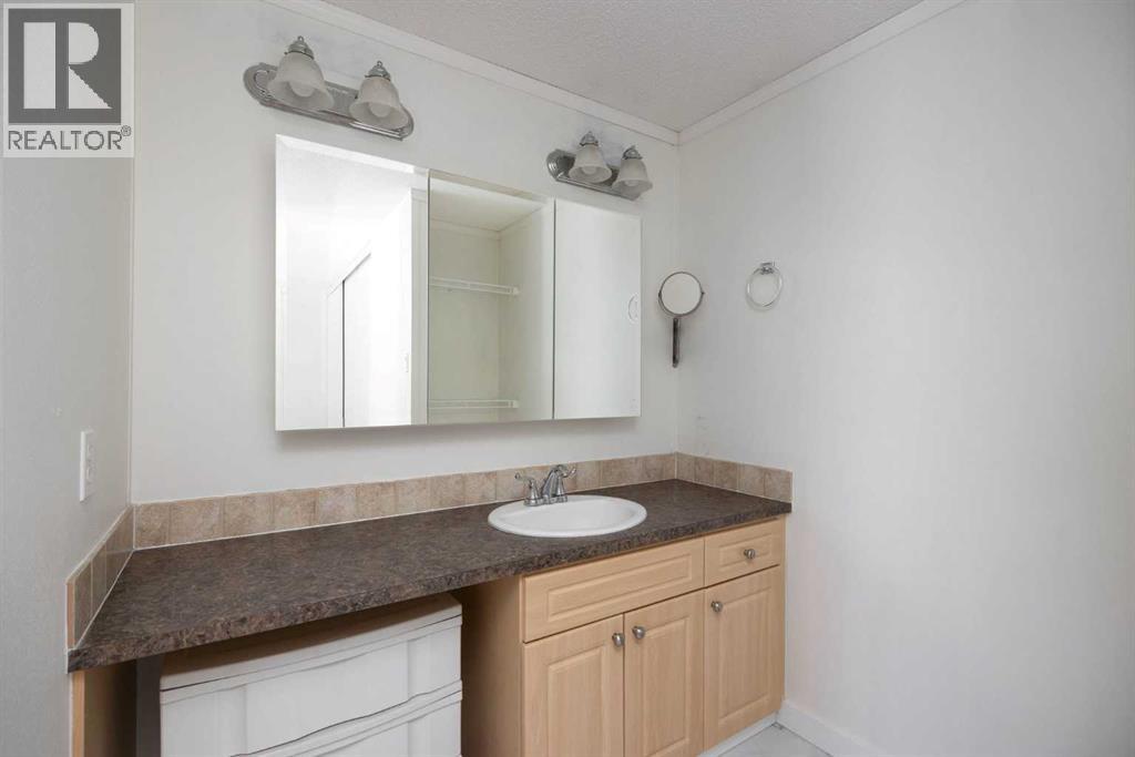 192 Elm Street, Fort McMurray
