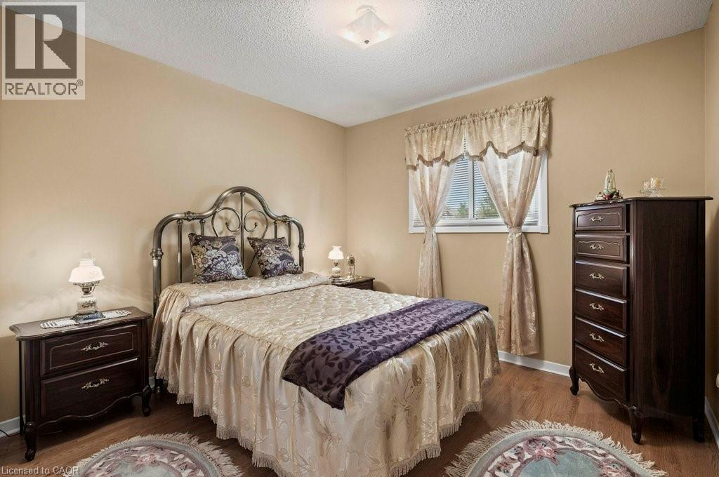 Photo 21 of 23 Sekura Place, Cambridge ON