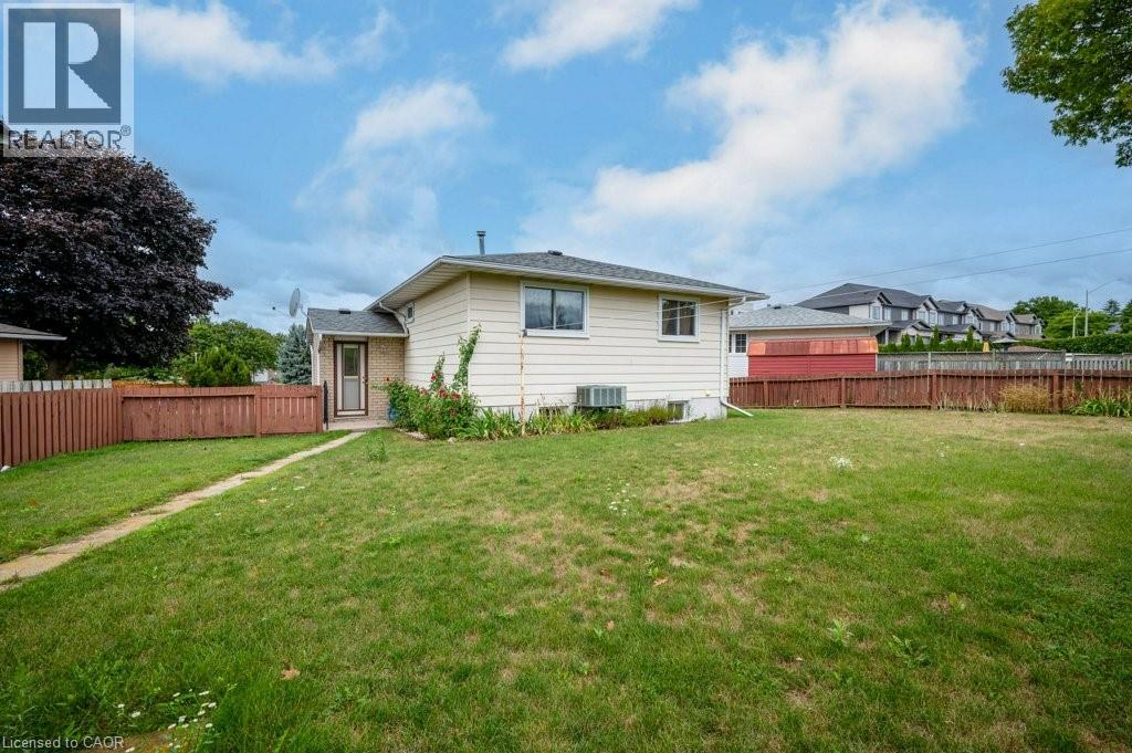 Photo 37 of 23 Sekura Place, Cambridge ON