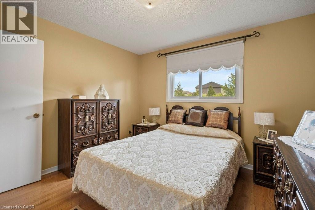 Photo 17 of 23 Sekura Place, Cambridge ON