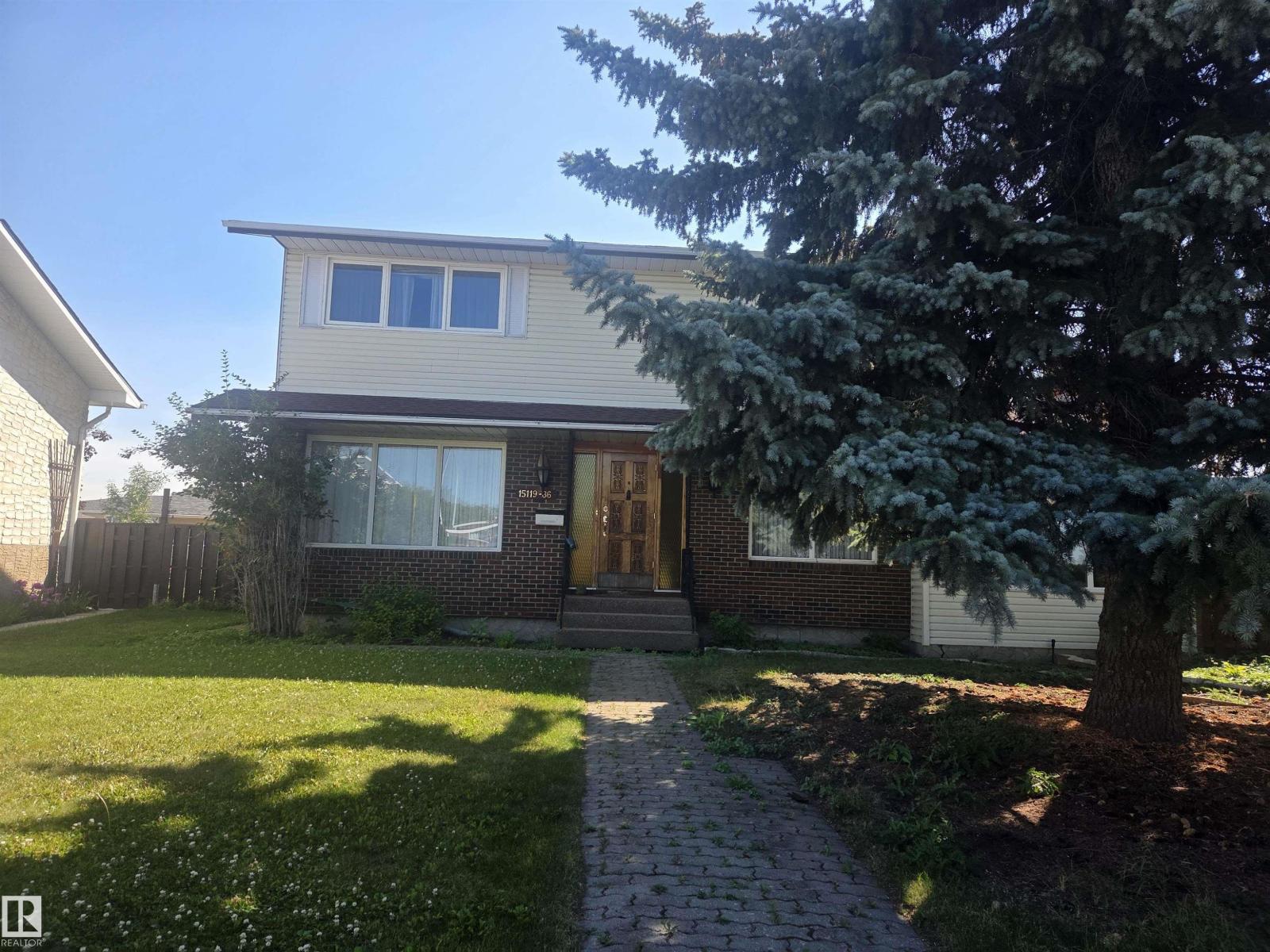 Photo 1 of 15119 86 St Nw, Edmonton AB