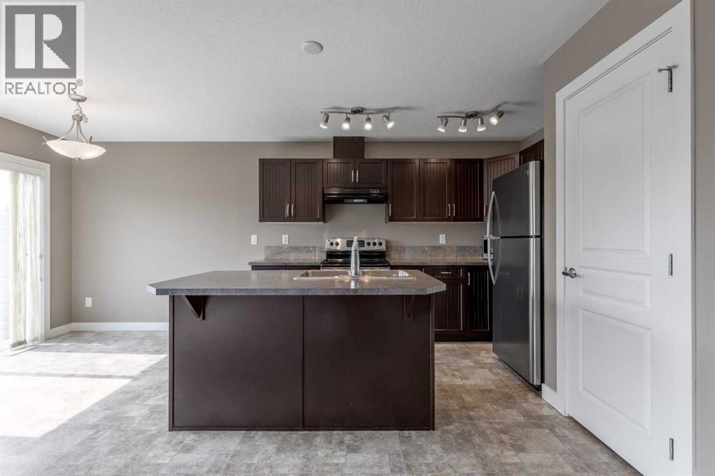 Photo 13 of 2 205 Silkstone Road W, Lethbridge AB