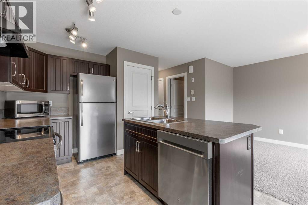 Photo 15 of 2 205 Silkstone Road W, Lethbridge AB