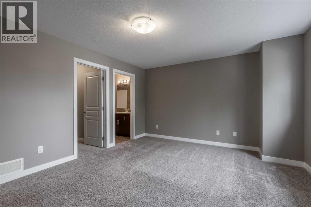 Photo 18 of 2 205 Silkstone Road W, Lethbridge AB