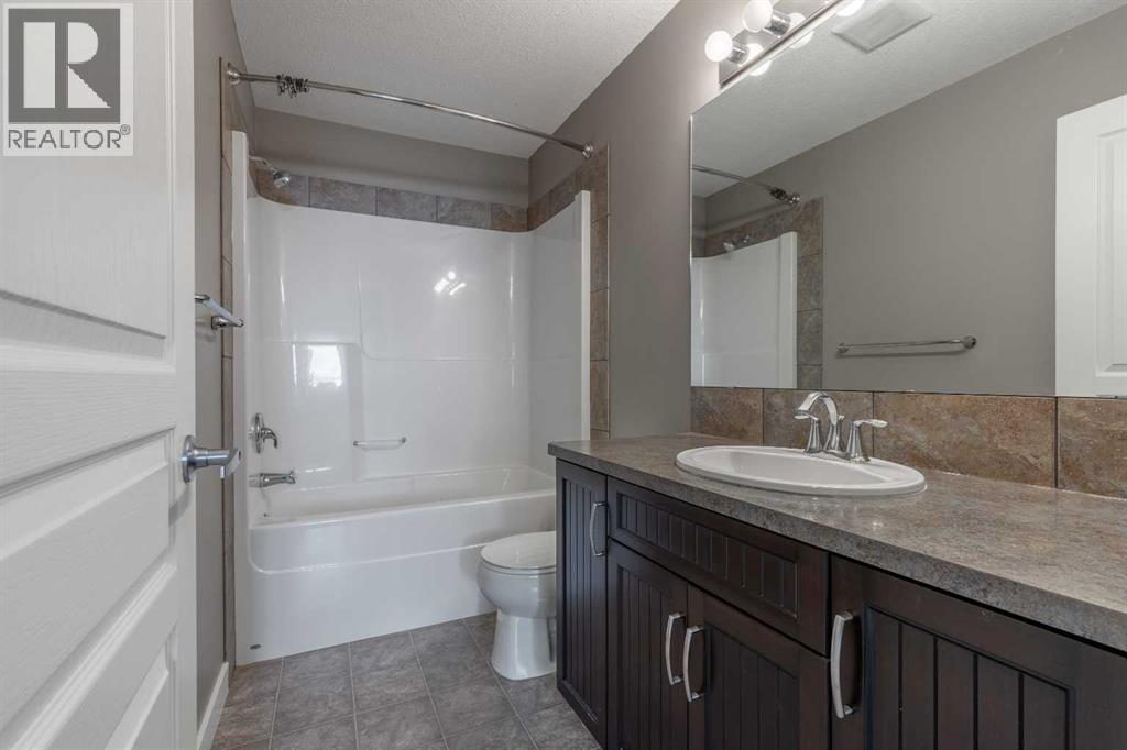 Photo 21 of 2 205 Silkstone Road W, Lethbridge AB