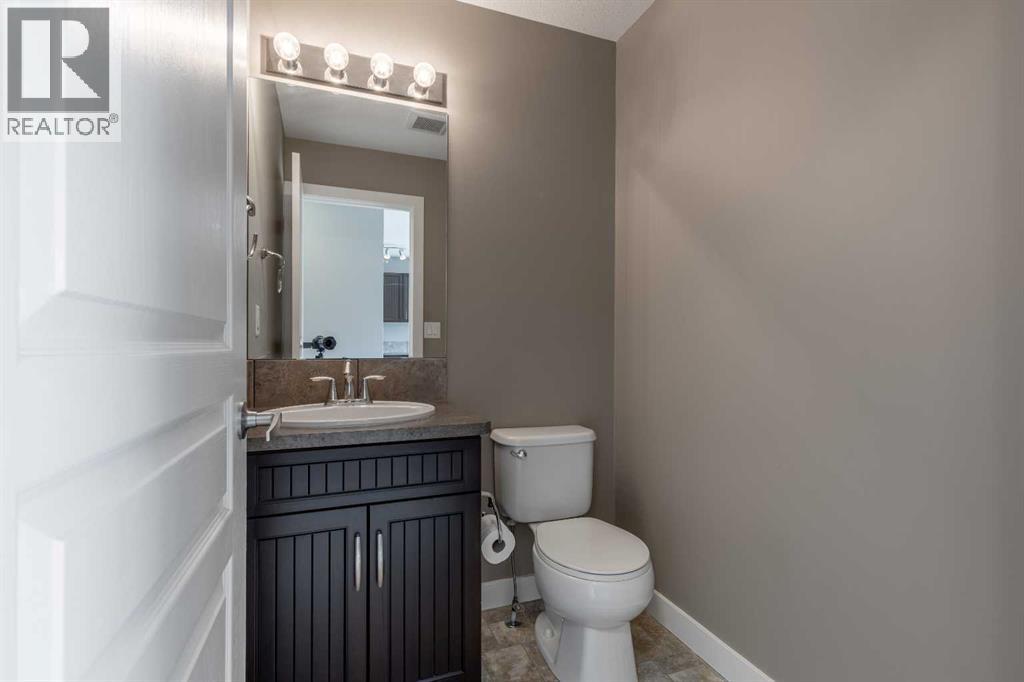 Photo 9 of 2 205 Silkstone Road W, Lethbridge AB