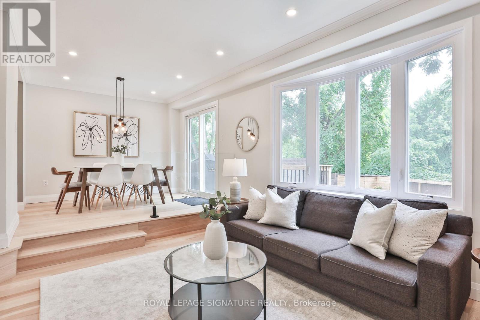 Photo 1 of 1880 Carrera Court, Mississauga ON