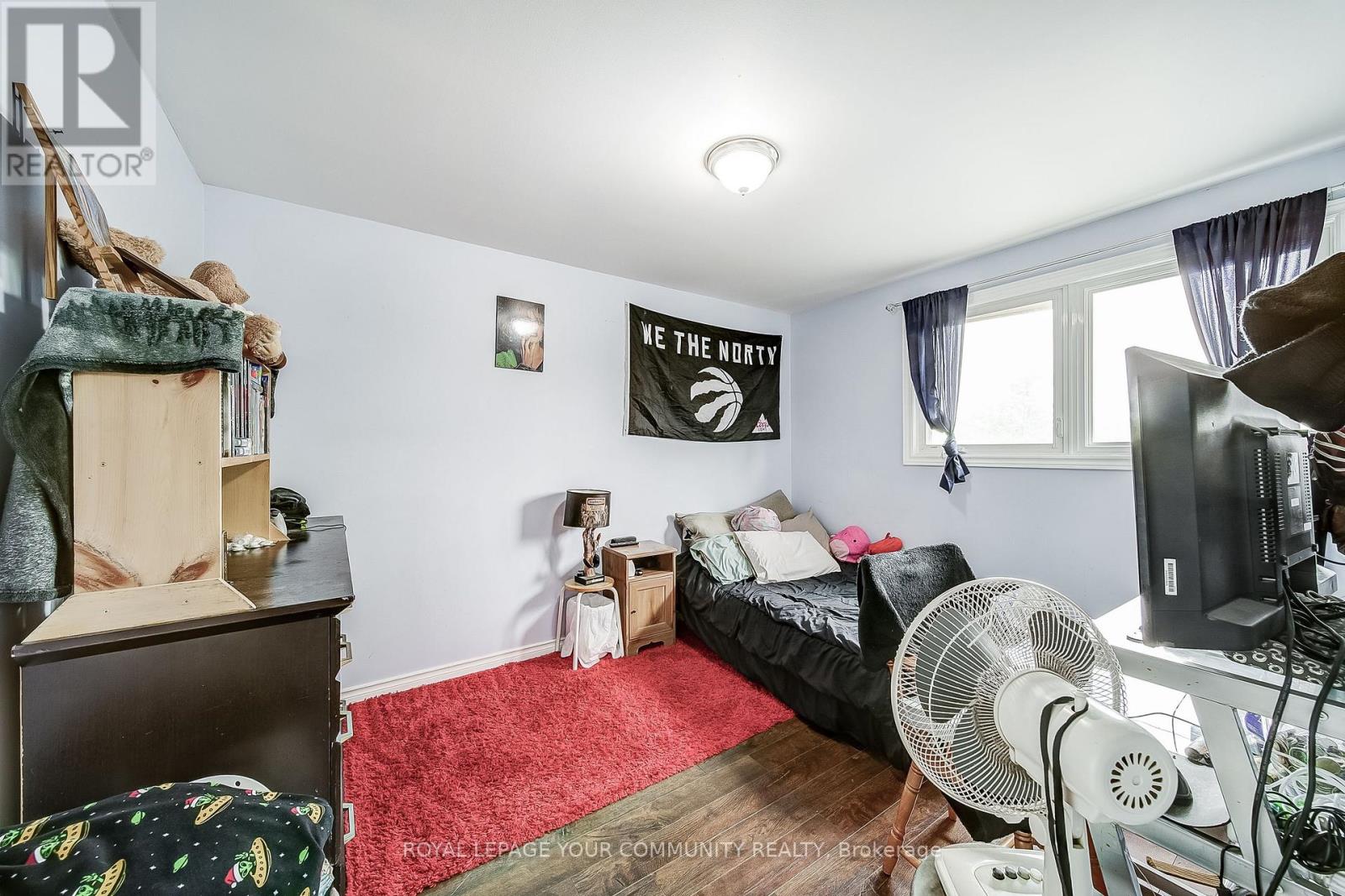Photo 21 of 125 Biscayne Boulevard E, Georgina ON