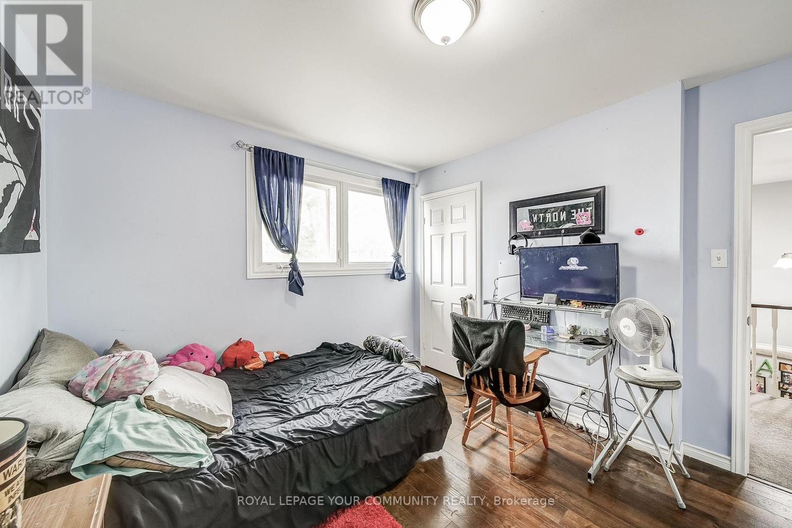 Photo 22 of 125 Biscayne Boulevard E, Georgina ON