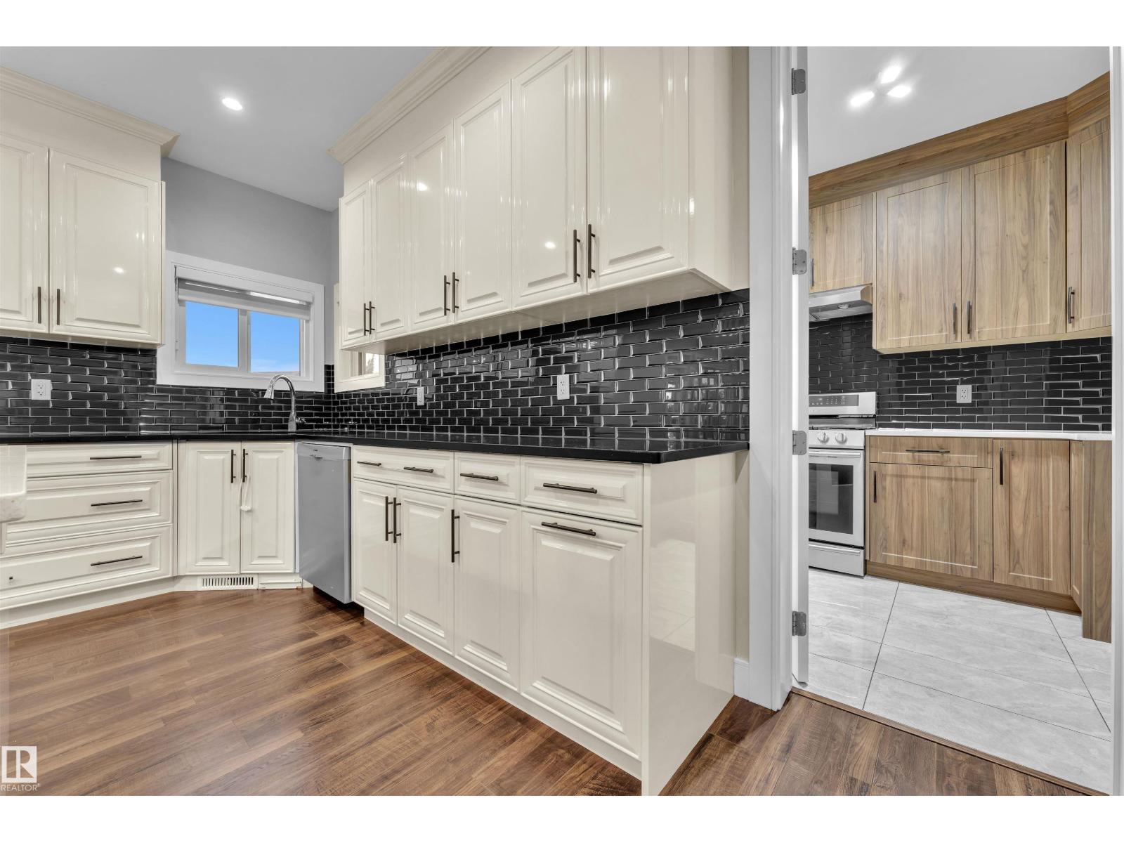 Photo 12 of 4408 39 St, Beaumont AB