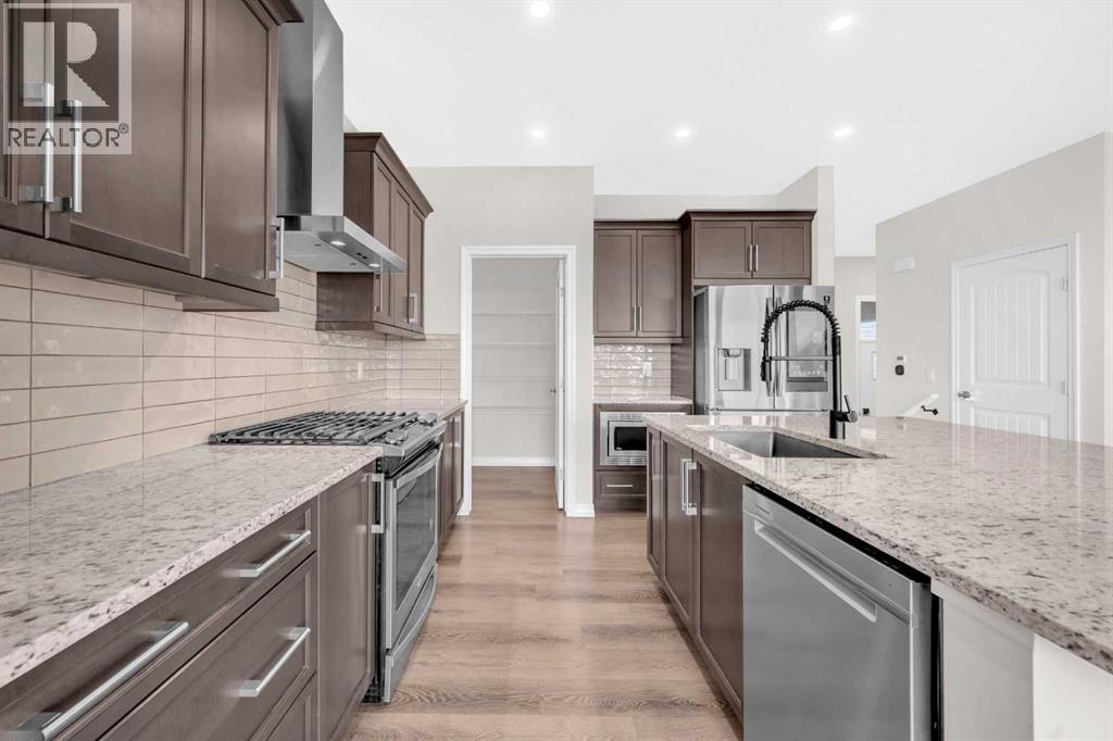Photo 14 of 385 Corner Meadows Way Ne, Calgary AB