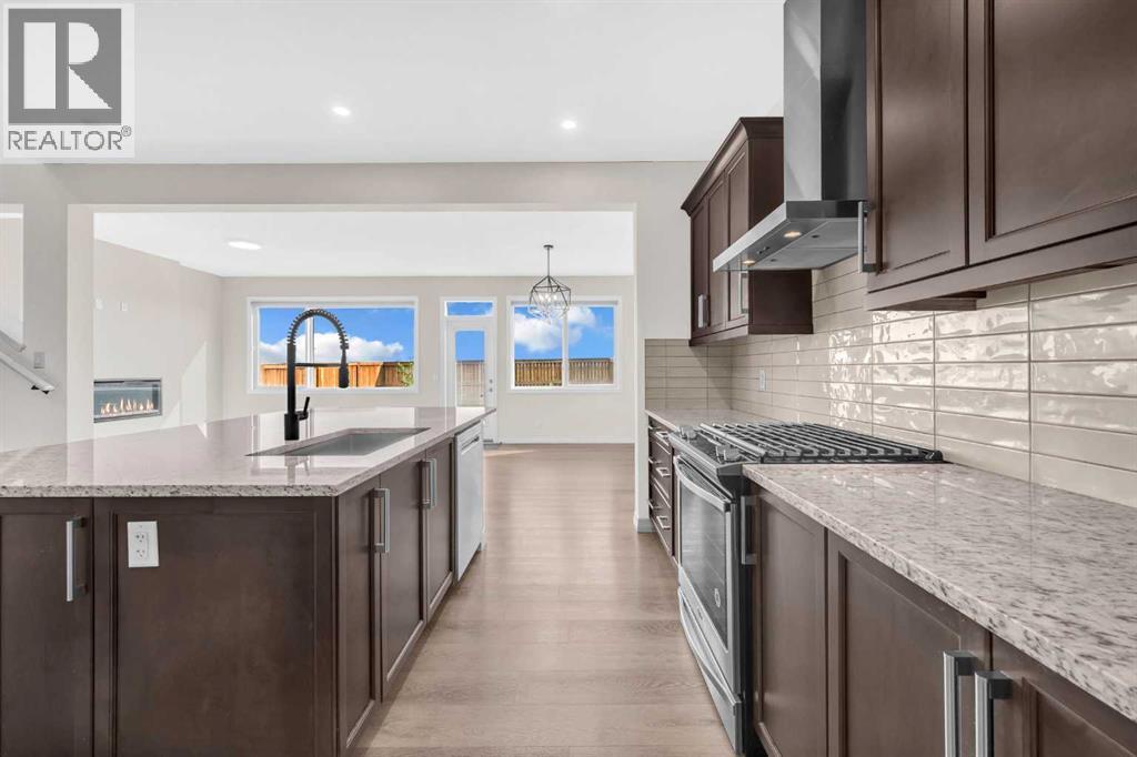 Photo 13 of 385 Corner Meadows Way Ne, Calgary AB