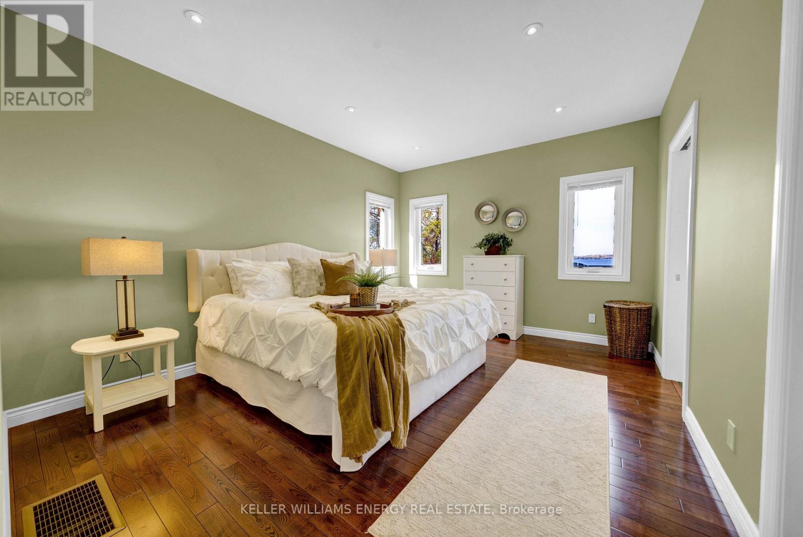 Photo 22 of 4 Prinyers Drive, Prince Edward County ON