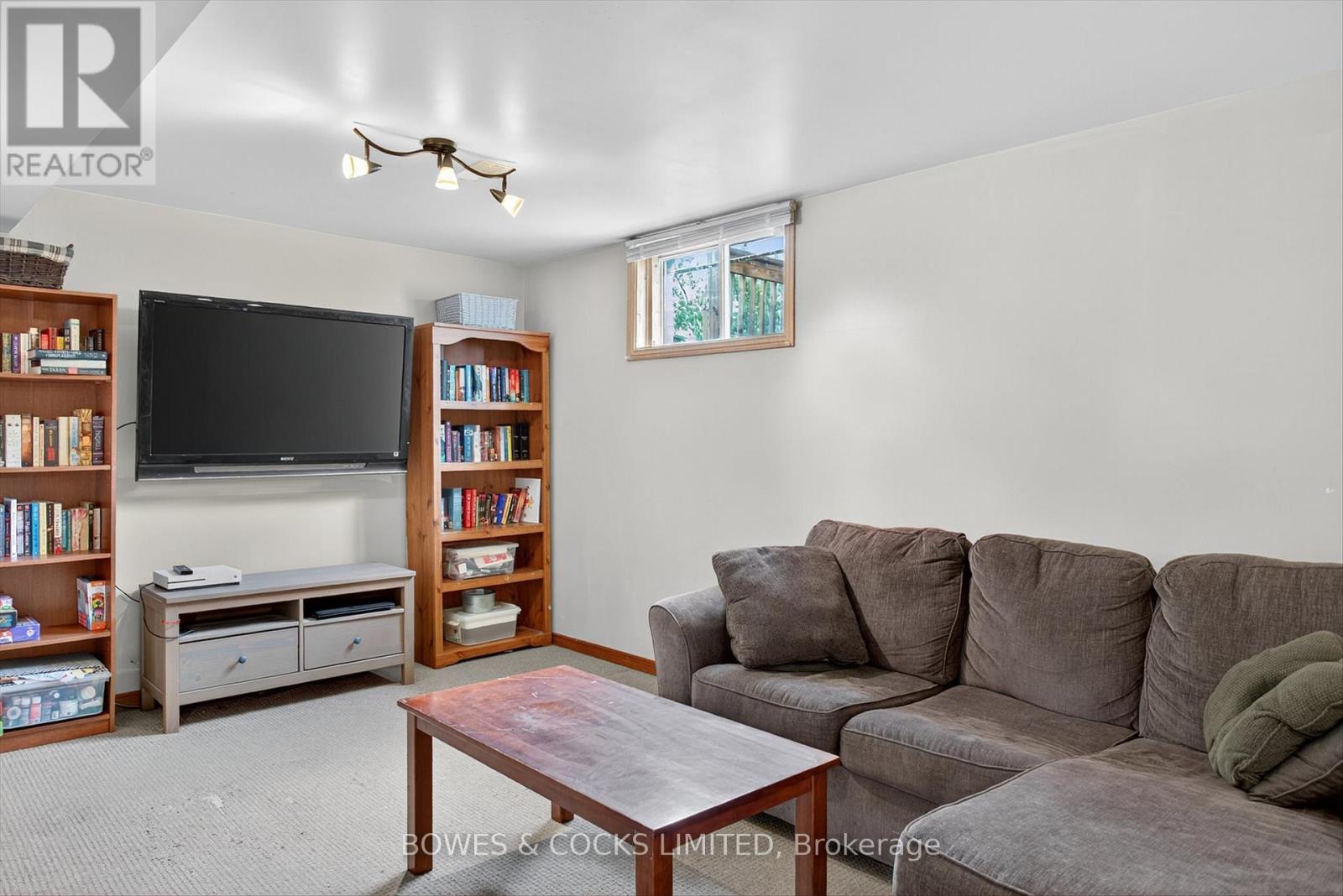 Photo 23 of 1349 Tudor Crescent, Peterborough ON