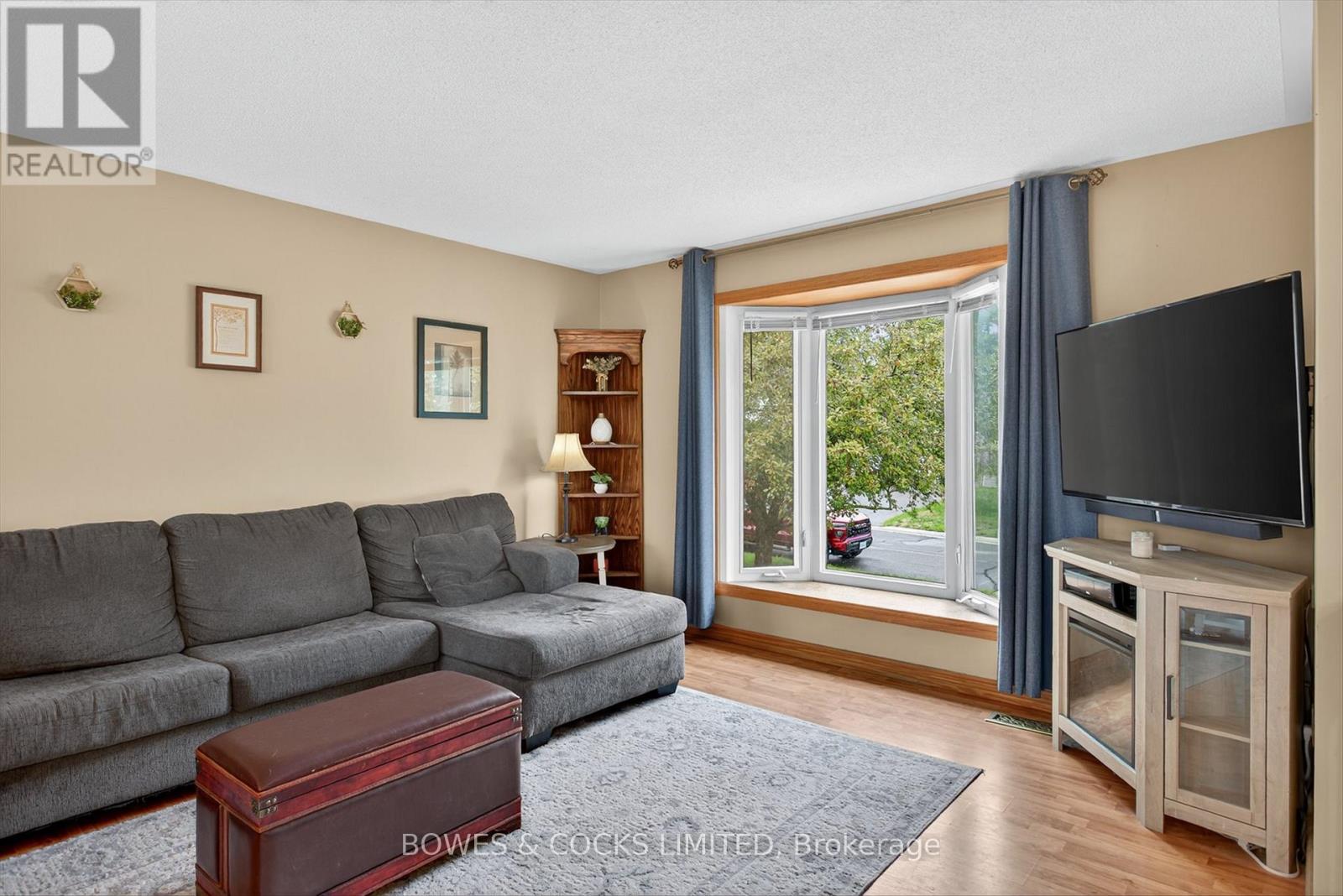 Photo 6 of 1349 Tudor Crescent, Peterborough ON