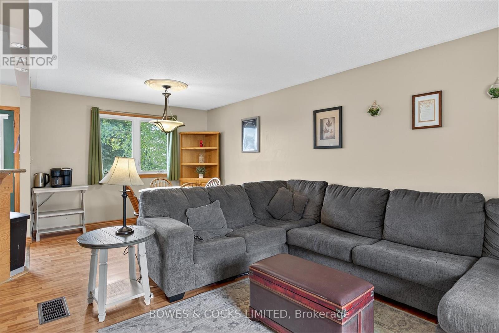 Photo 7 of 1349 Tudor Crescent, Peterborough ON