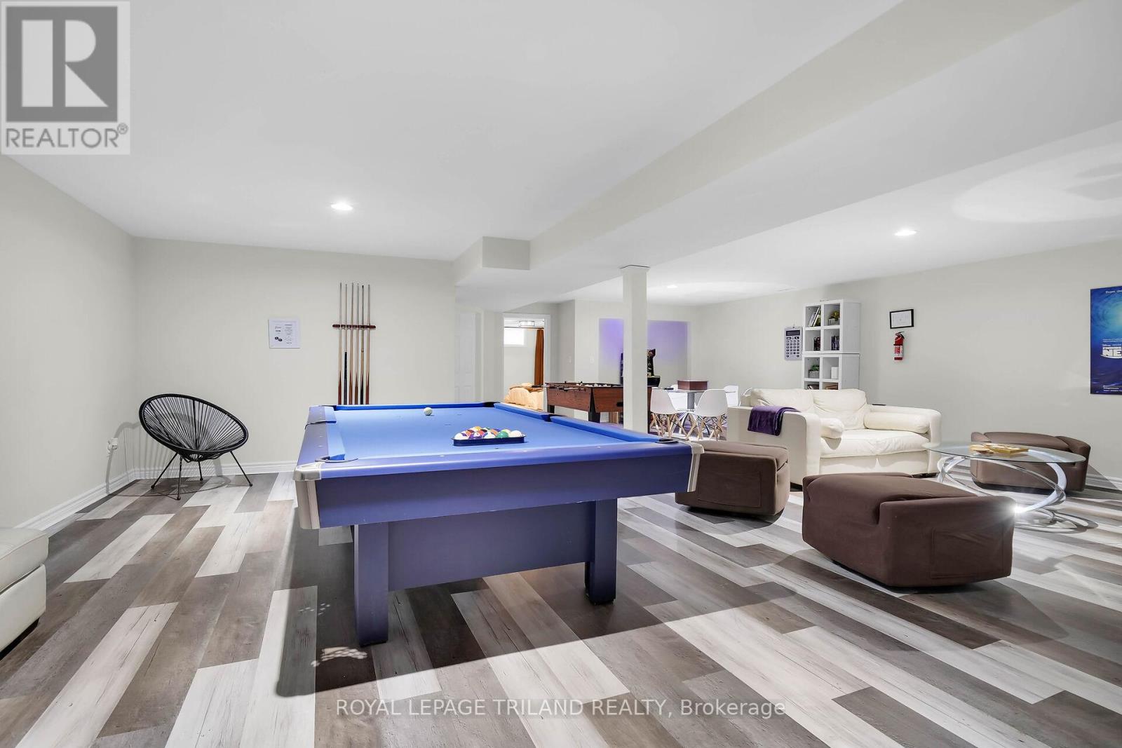 9945 RIVERVIEW ROAD Property Photo