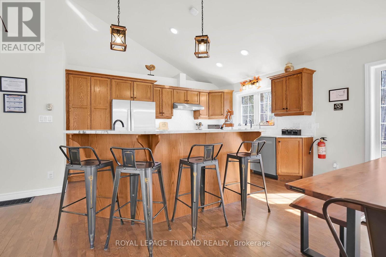 9945 RIVERVIEW ROAD Property Photo