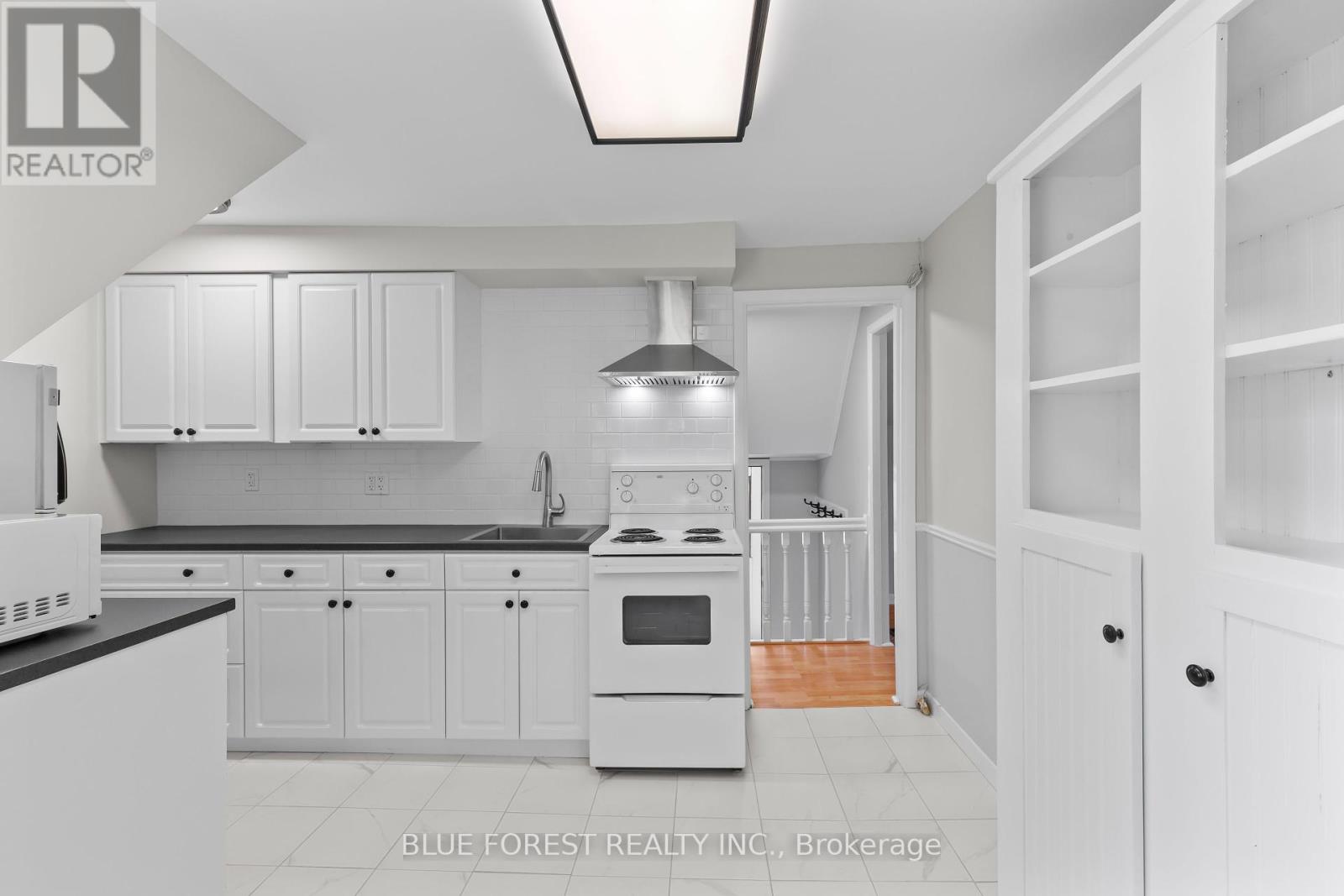 Photo 25 of 7065 Longwoods Road, London South ON