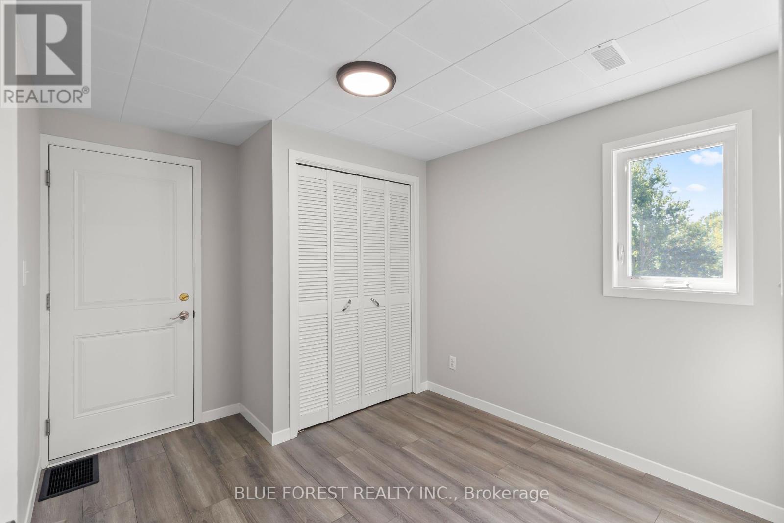 Photo 31 of 7065 Longwoods Road, London South ON