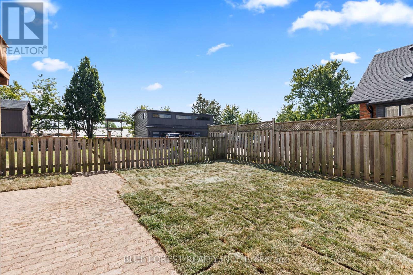 Photo 35 of 7065 Longwoods Road, London South ON