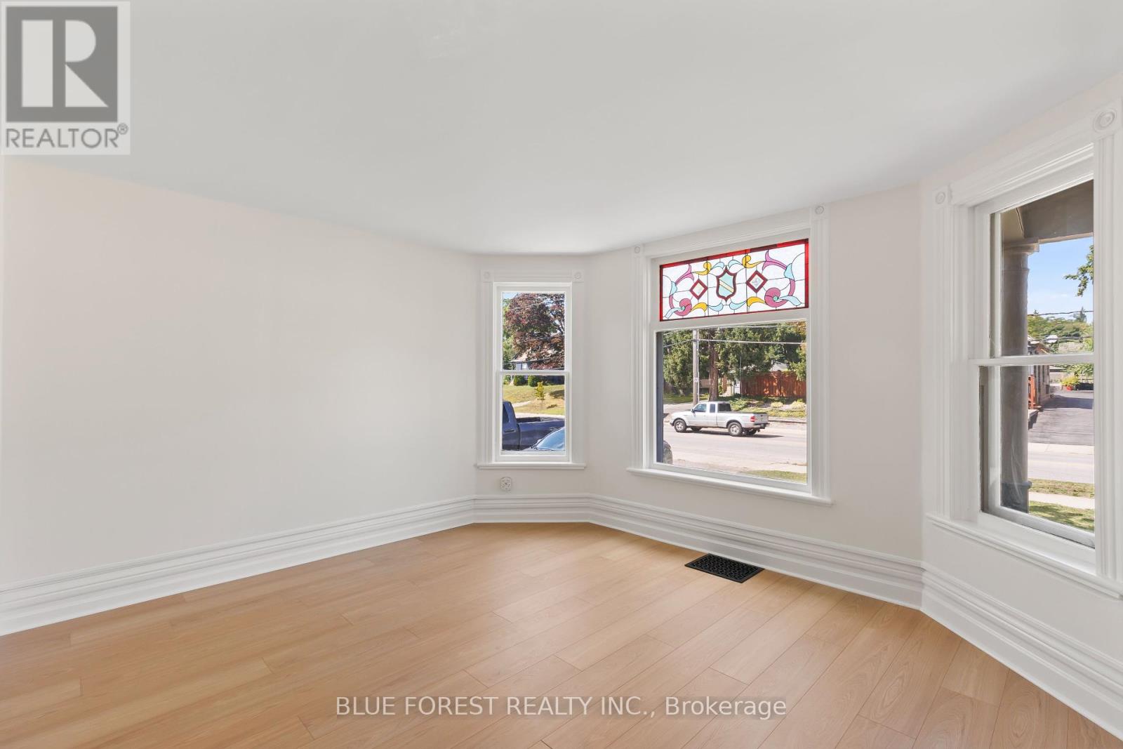 Photo 8 of 7065 Longwoods Road, London South ON