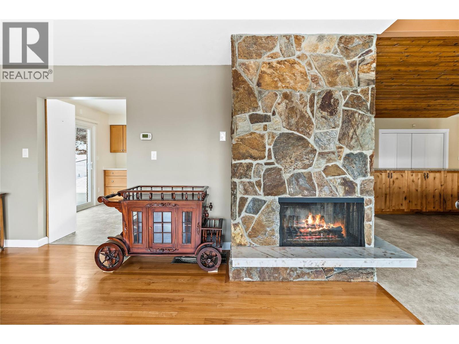 Photo 14 of 1681 12 Avenue Se, Salmon Arm BC