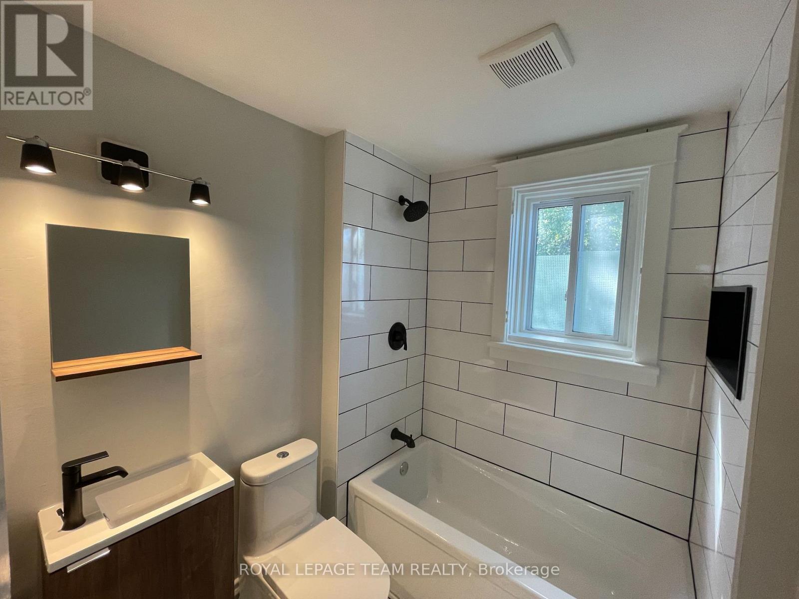 Photo 17 of 500 Parkdale Avenue, Ottawa ON