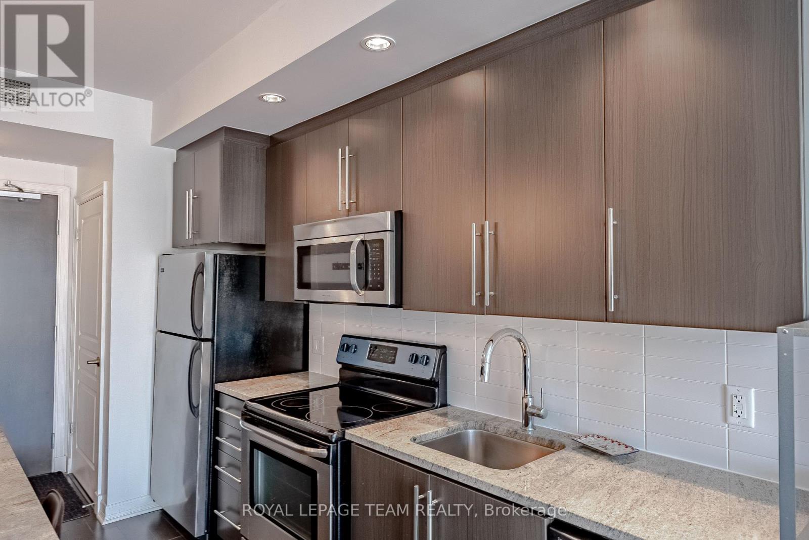 Photo 7 of 1209 238 Besserer Street, Ottawa ON