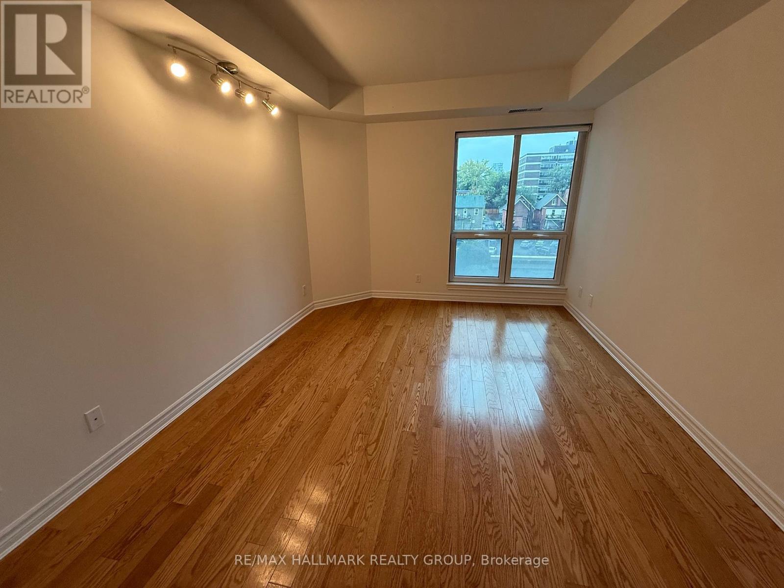 Photo 12 of 512 234 Rideau Street, Ottawa ON