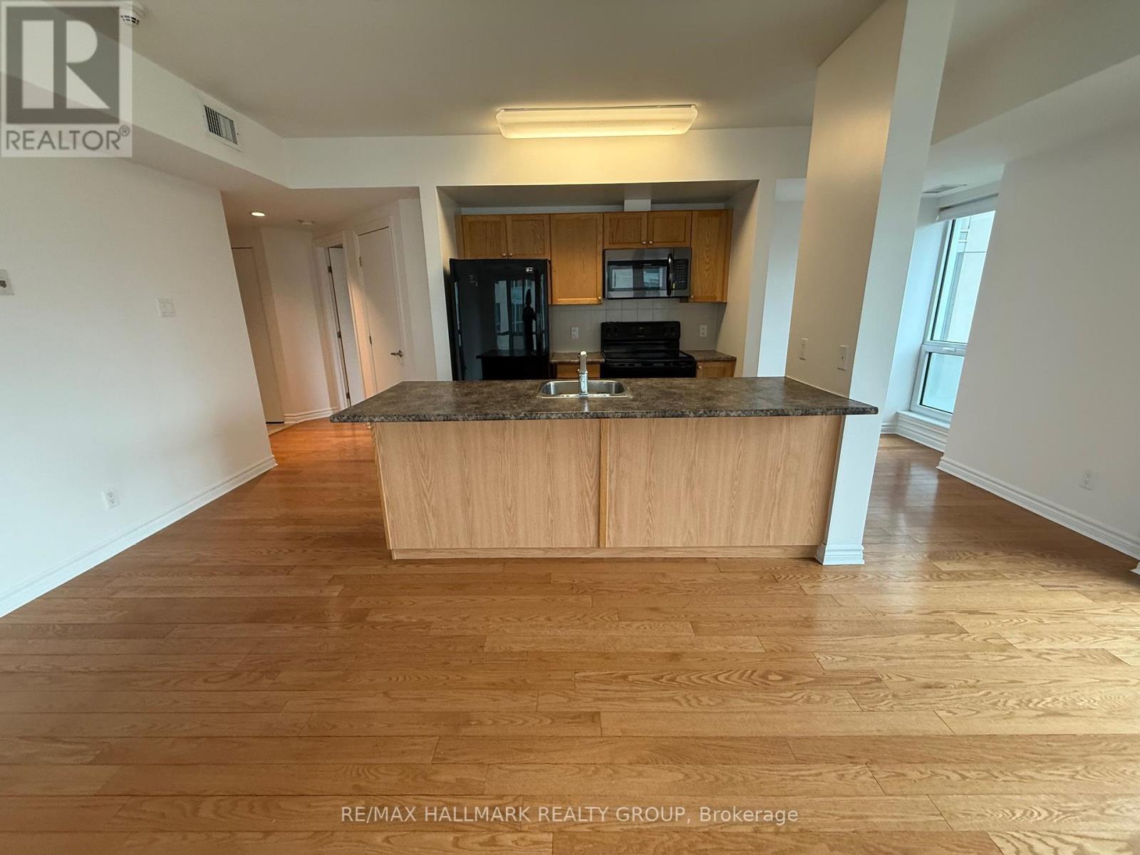 Photo 6 of 512 234 Rideau Street, Ottawa ON