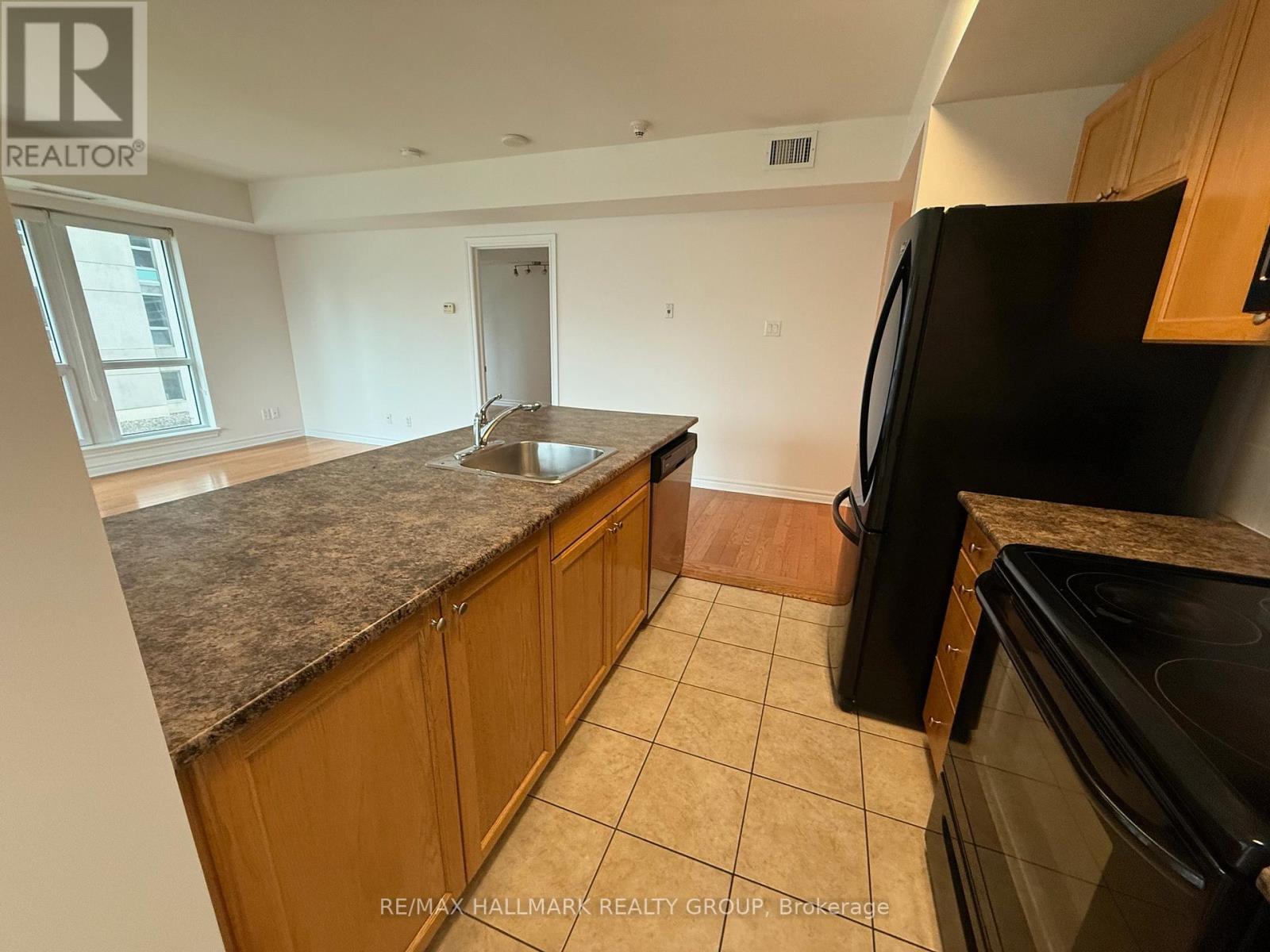 Photo 8 of 512 234 Rideau Street, Ottawa ON