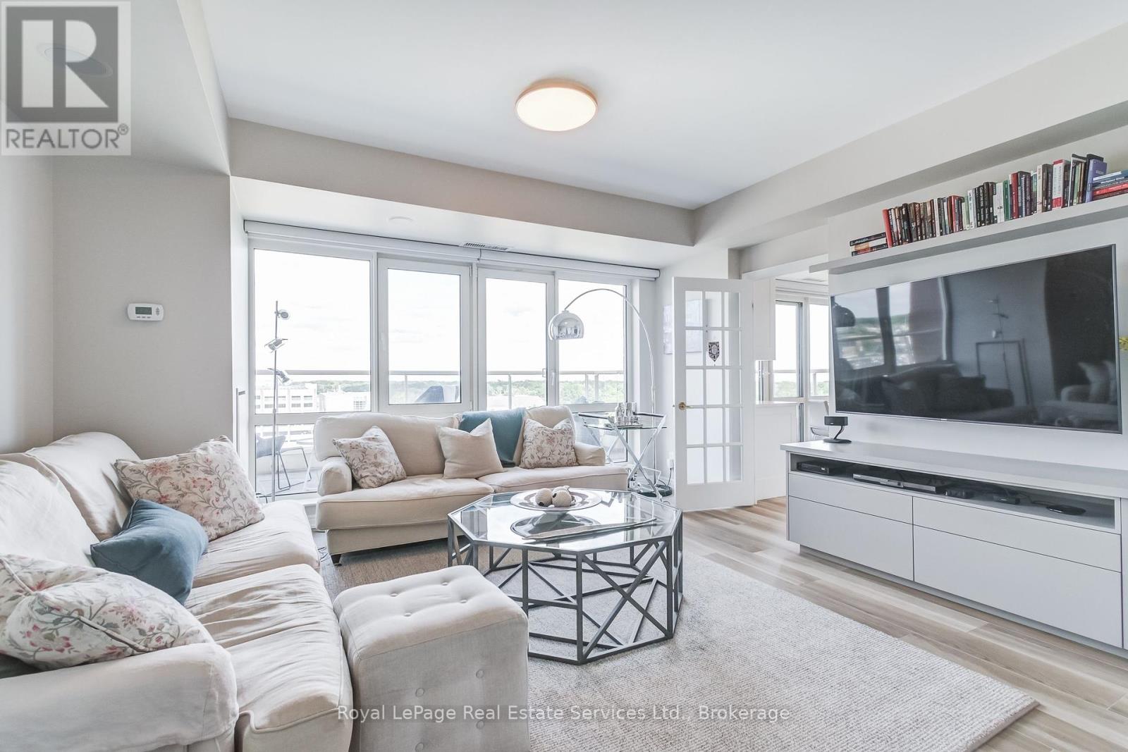 Photo 26 of Ph 1 60 Old Mill Road, Oakville ON