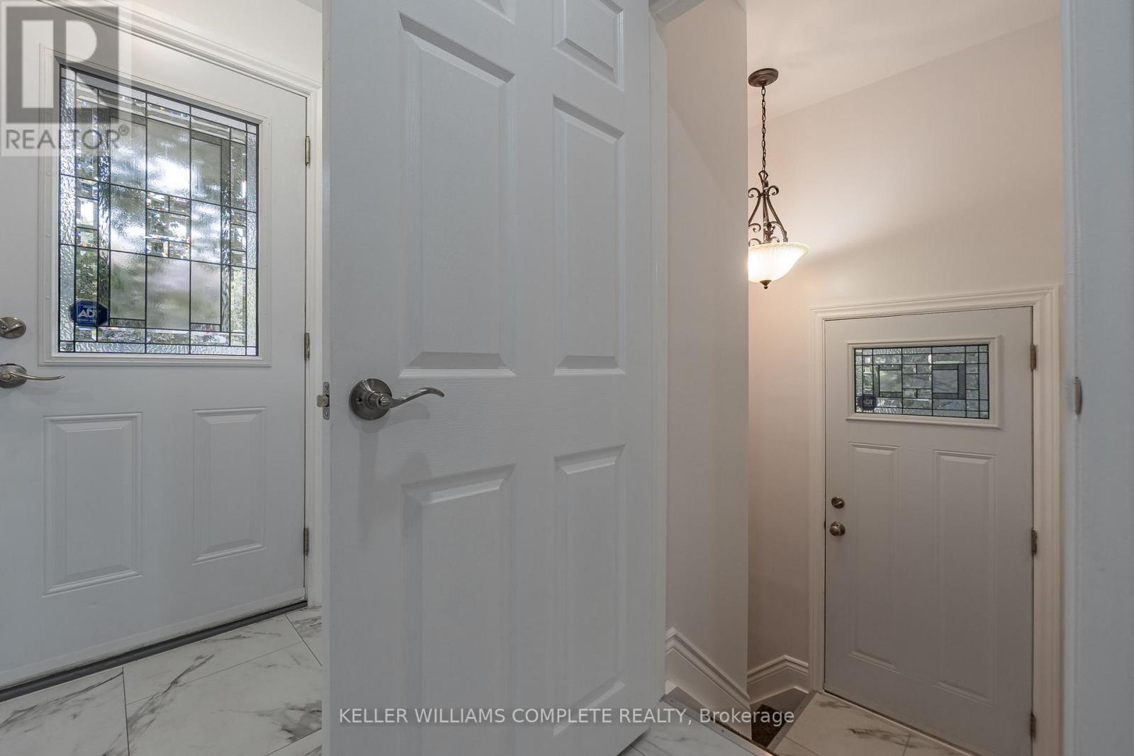 Photo 24 of 1392 Royal Drive, Burlington ON