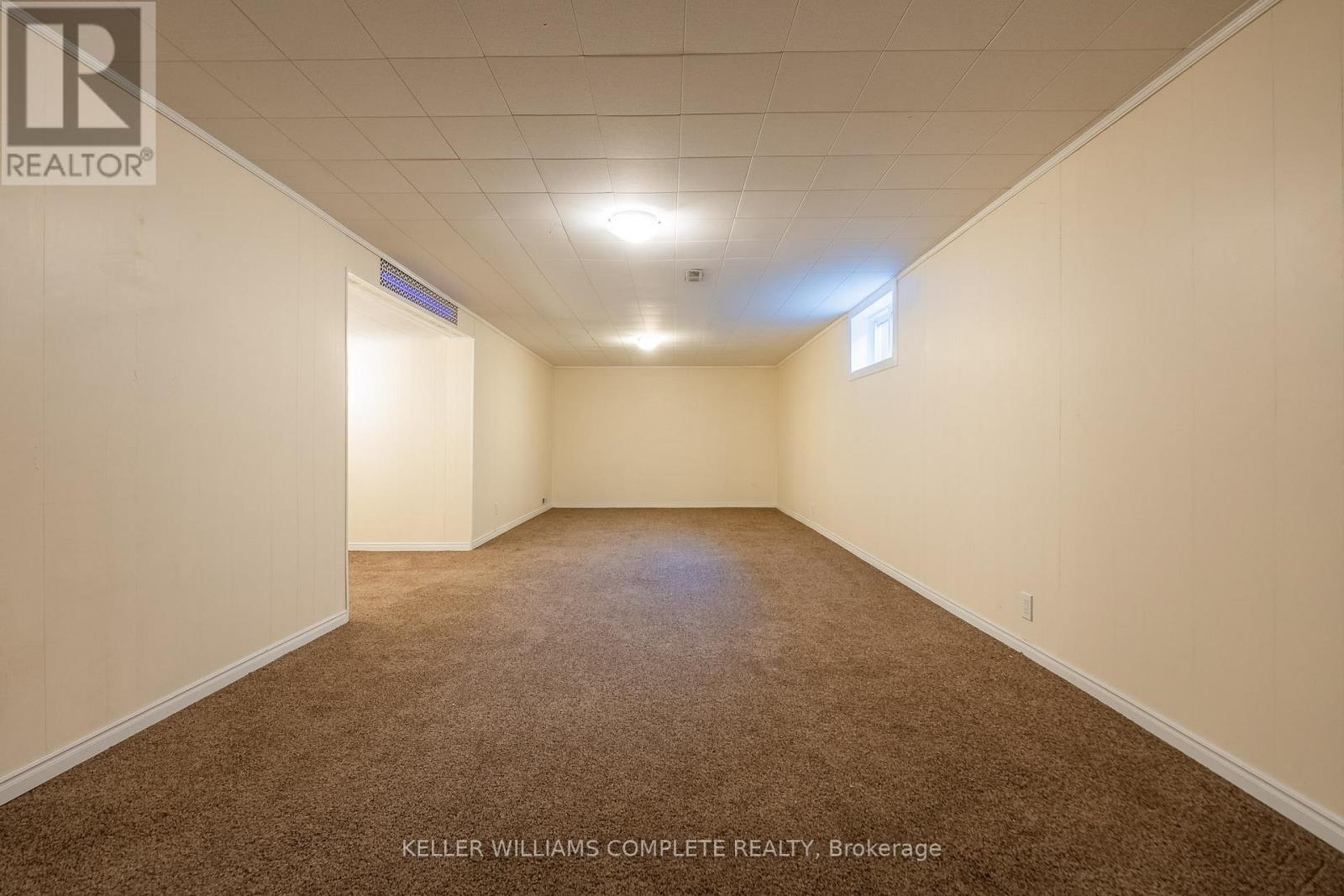 Photo 26 of 1392 Royal Drive, Burlington ON