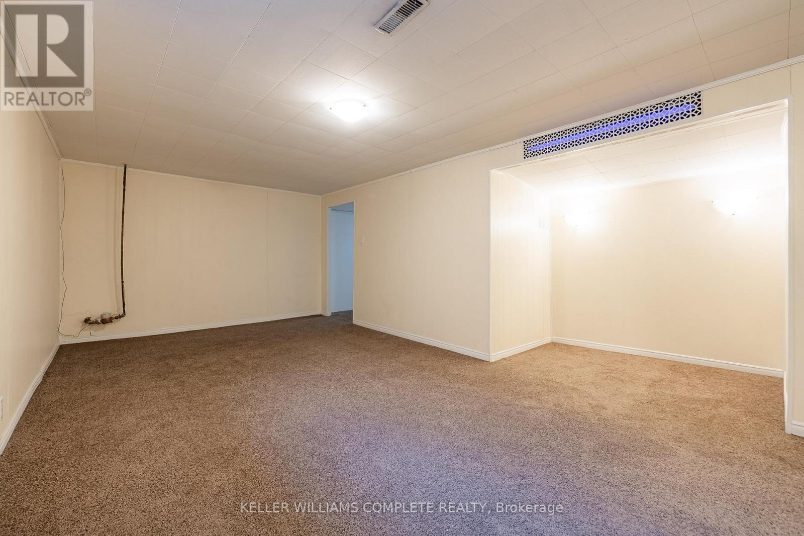 Photo 29 of 1392 Royal Drive, Burlington ON
