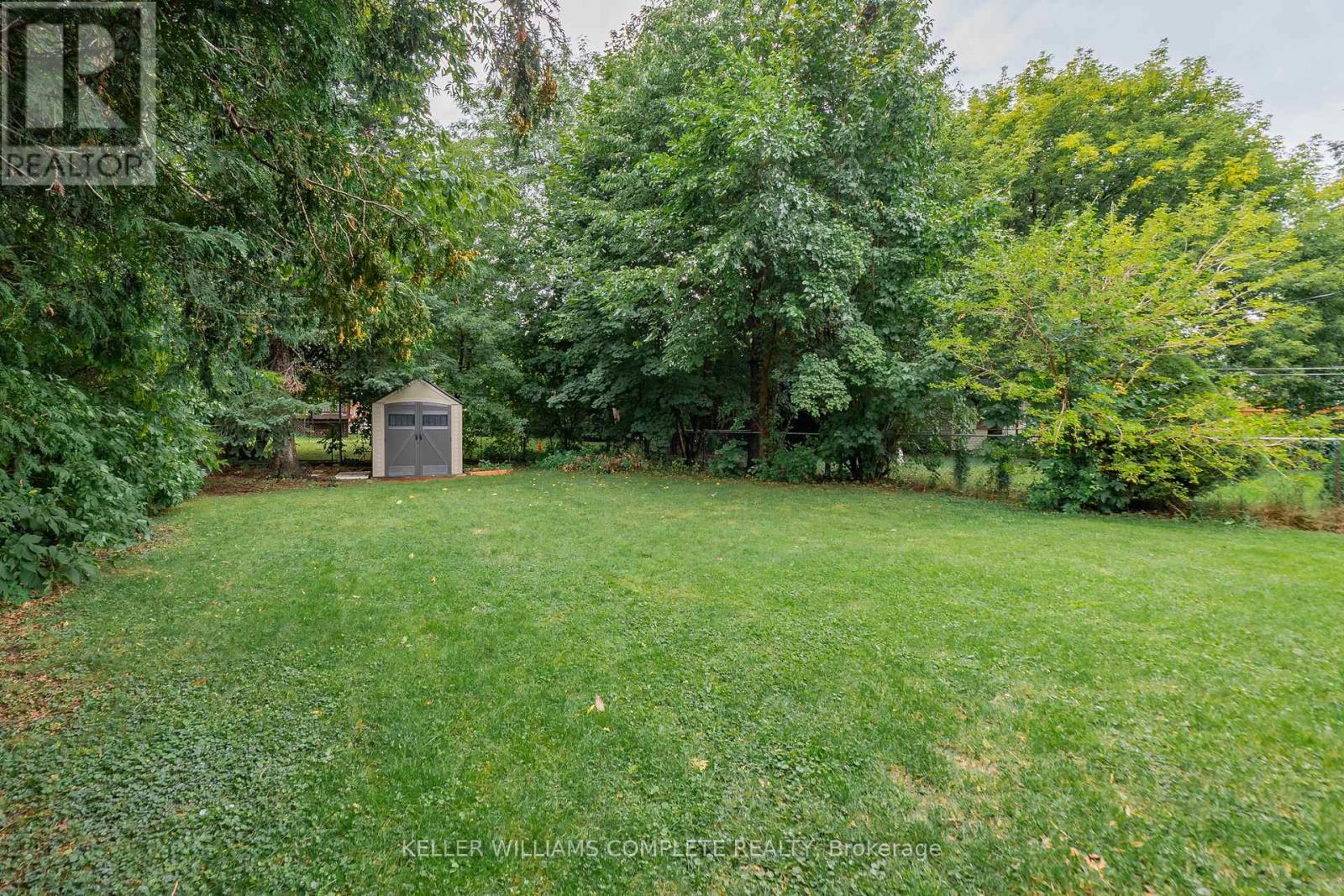 Photo 32 of 1392 Royal Drive, Burlington ON
