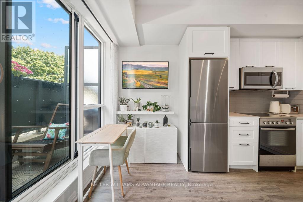Photo 6 of 421 1630 Queen Street E, Toronto ON