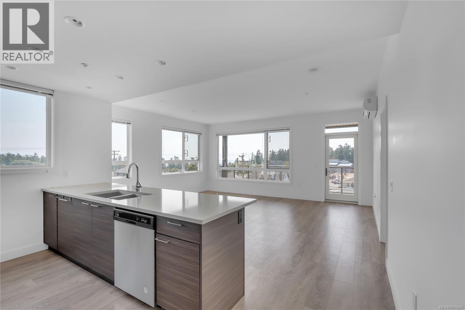 Photo 3 of 307 300 Belmont Rd, Colwood BC