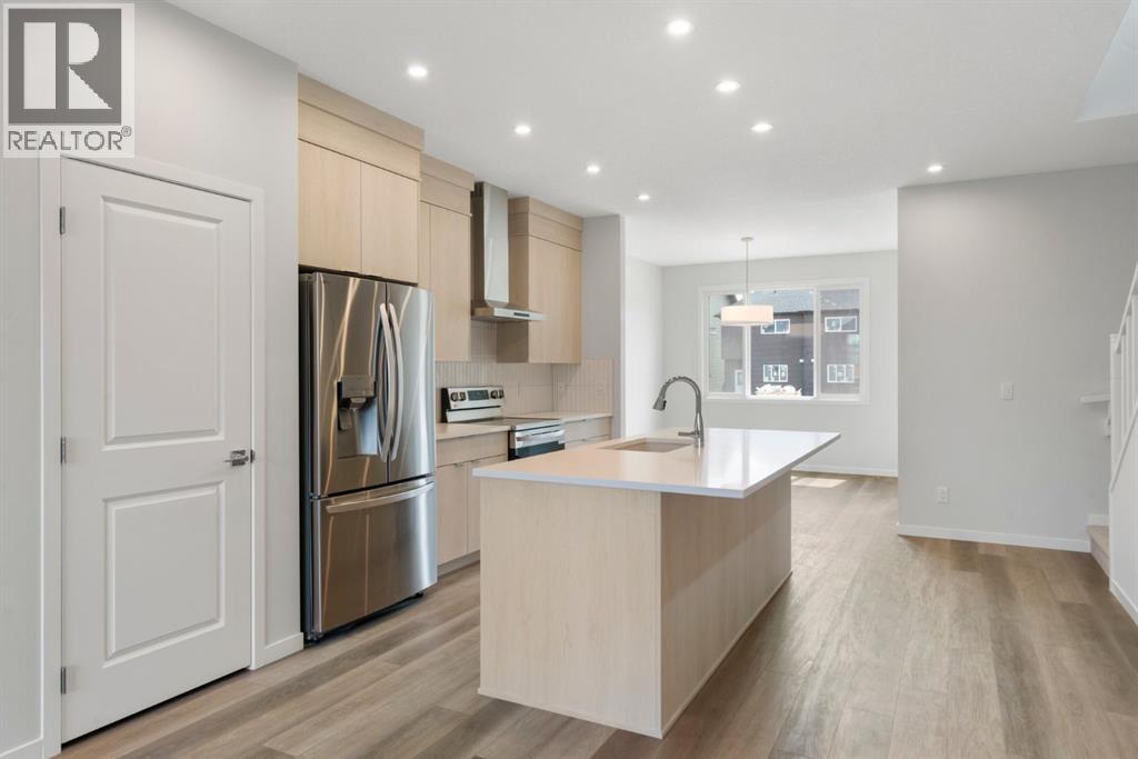 Photo 4 of 672 Buffaloberry Manor Se, Calgary AB