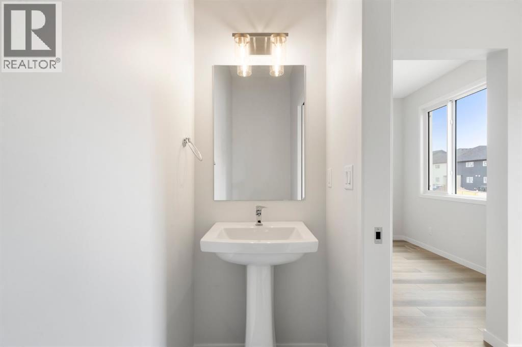Photo 20 of 672 Buffaloberry Manor Se, Calgary AB